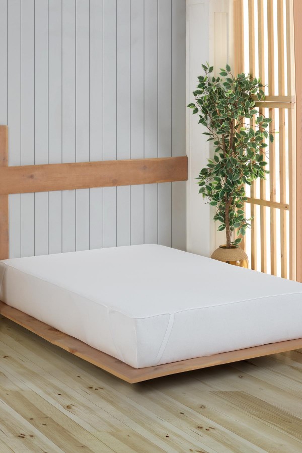 Erland Liquid Proof Mattress Protector Mattress